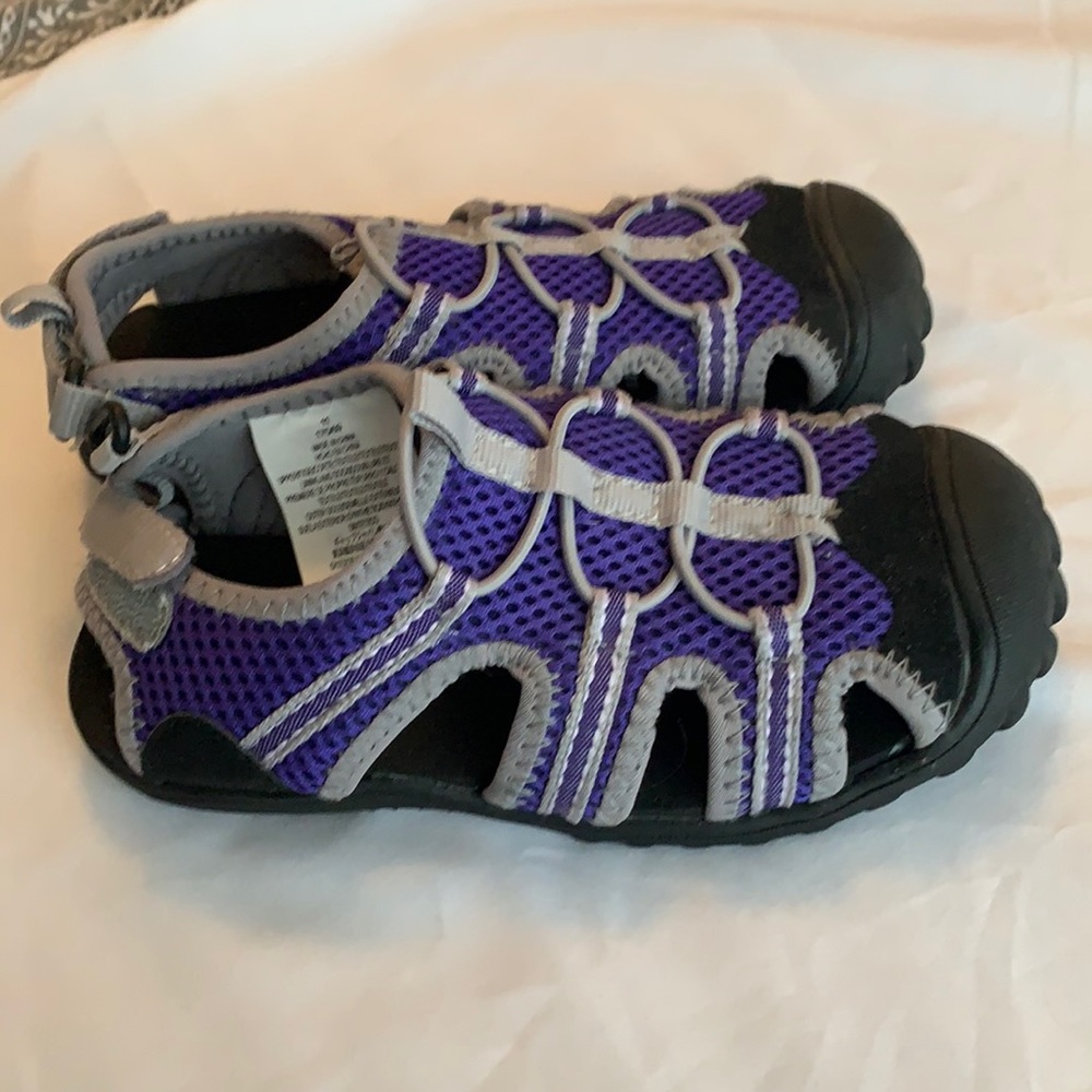 NWOT Old Navy Water Sandals - girls size 11